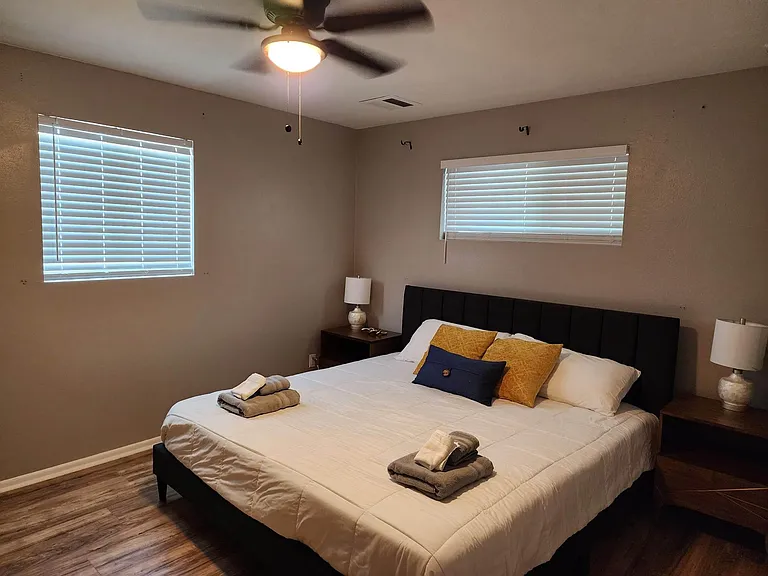 1214 W Highland Ave — Photo 33