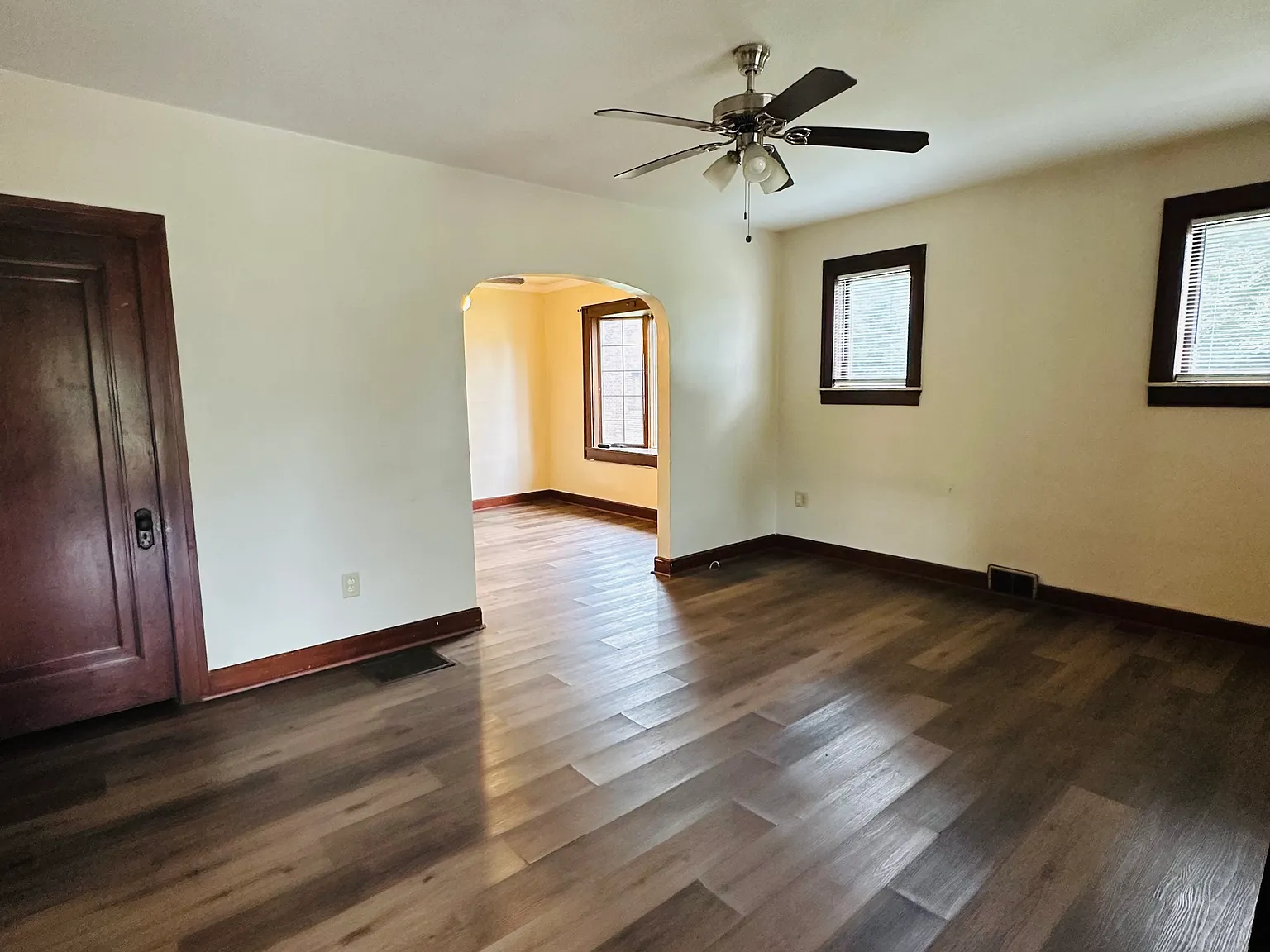 2 bed, 1269 sqft, $1,000 — Photo 3