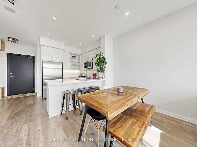65 Oneida Cres #Penthouse 06 — Photo 14