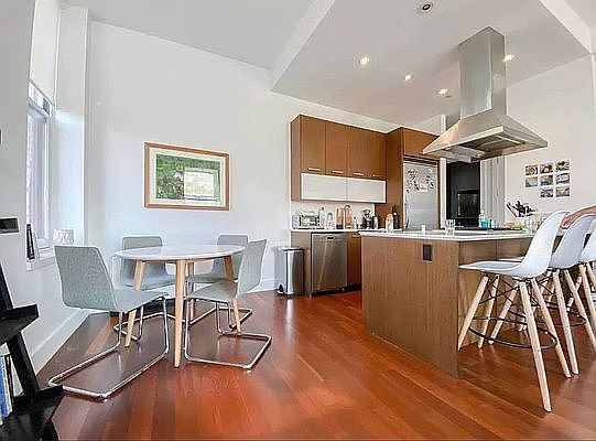 2nd image of 166 Montague St APT 5A