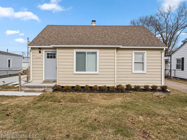 11227 Jewett Ave, Warren, MI 48089