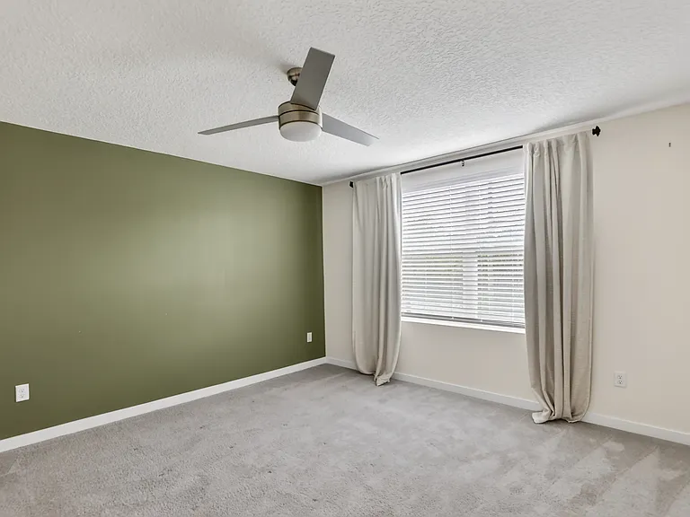 185 E Warren Ave — Photo 11