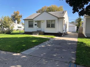 27486 Kaufman St, Roseville, MI