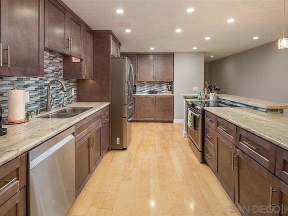 4th image of 3940 Gresham St Unit 213