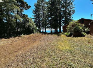 15464 Morrison Ln, Brookings, OR 97415