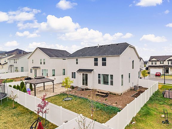 2nd image of 858 N Marble Rd W