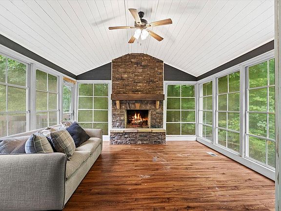 5th image of 4700 Loftwood Dr