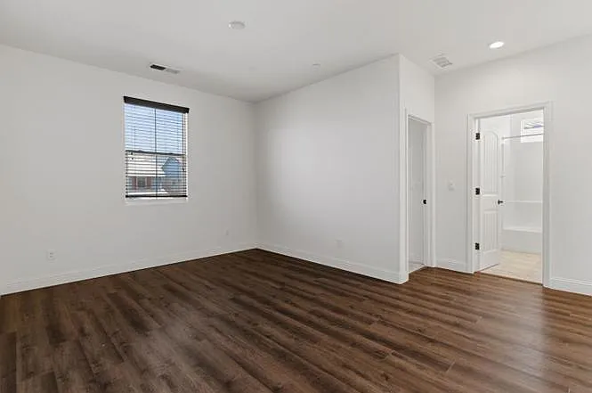 510 E Albertina Ave — Photo 43