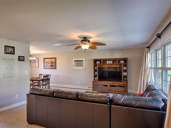 4th image of 40 Valley Dr