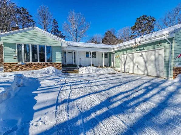 25991 River Rd, Cohasset, MN 55721
