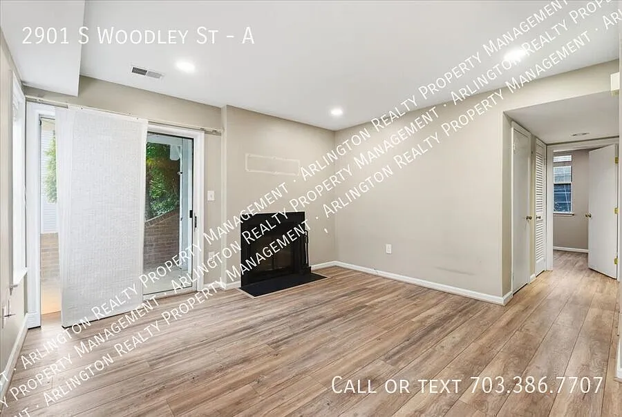 Building Photo - 2901 S Woodley St #A
