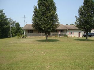 51 Bert Rd, Golconda, IL 62938