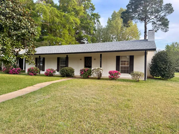 215 Traceland Dr, Madison, MS 39110