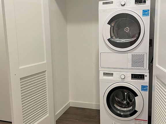 3rd image of 280 Ainslie St #1