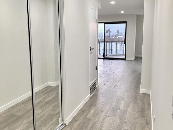 5th image of 819 S 6th St APT 103
