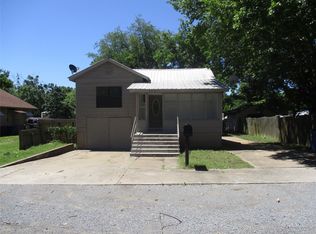 306 E Main St, Wilburton, OK 74578