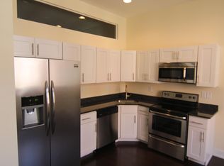 105 N 2nd St APT 212, Philadelphia, PA 19106