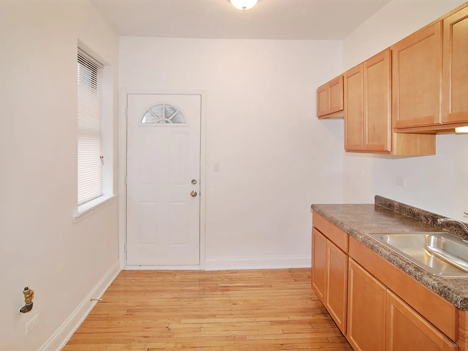 3501 W Adams — Photo 3