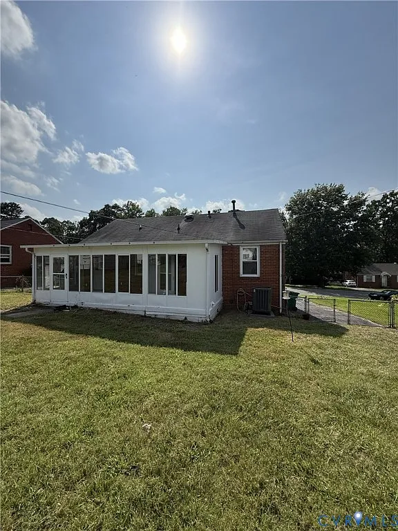 2 bed, 1.0 bath, 1150 sqft, $1,800 — Photo 4