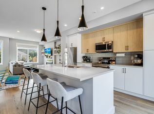 1435 Cara Glen Ct #101, Kelowna, BC V1V0G1