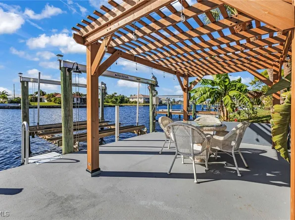 714 SE 43rd St, Cape Coral, FL 33904