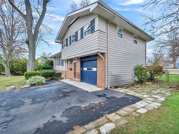 4th image of 155 Beachwood Ave