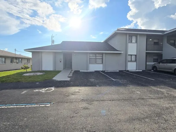 4815 Triton Ct E #1, Cape Coral, FL 33904