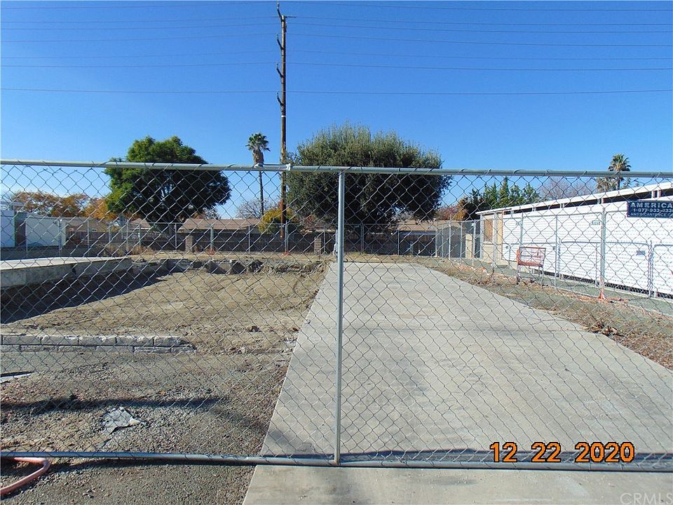 1st image of 585 Castille Dr