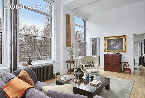 Sold by Compass | media 22