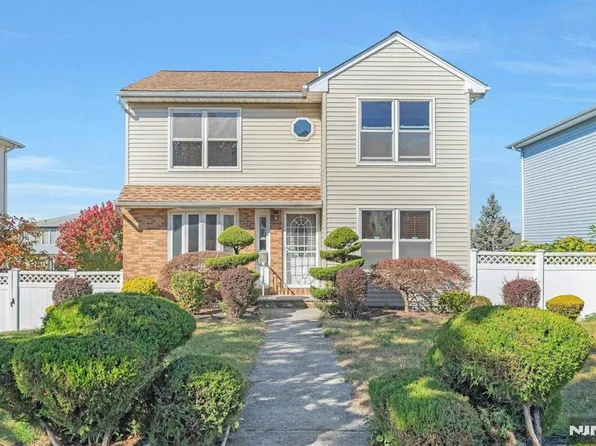 243 Belgrove Dr, Kearny, NJ 07032