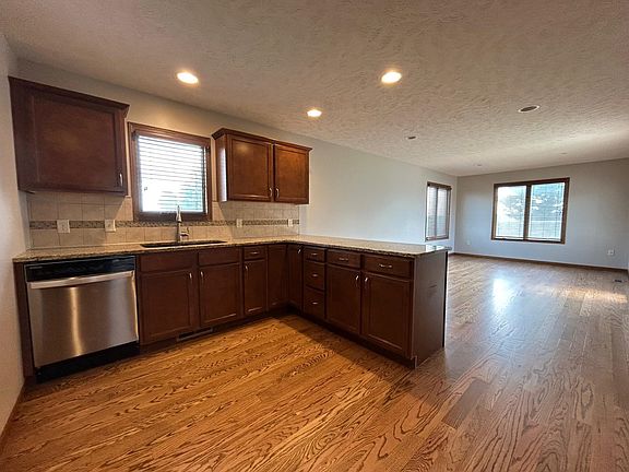 3rd image of 5610 Eastbrooke Dr #1