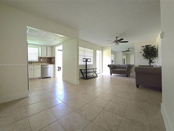 3rd image of 5300 Washington St #5300I205