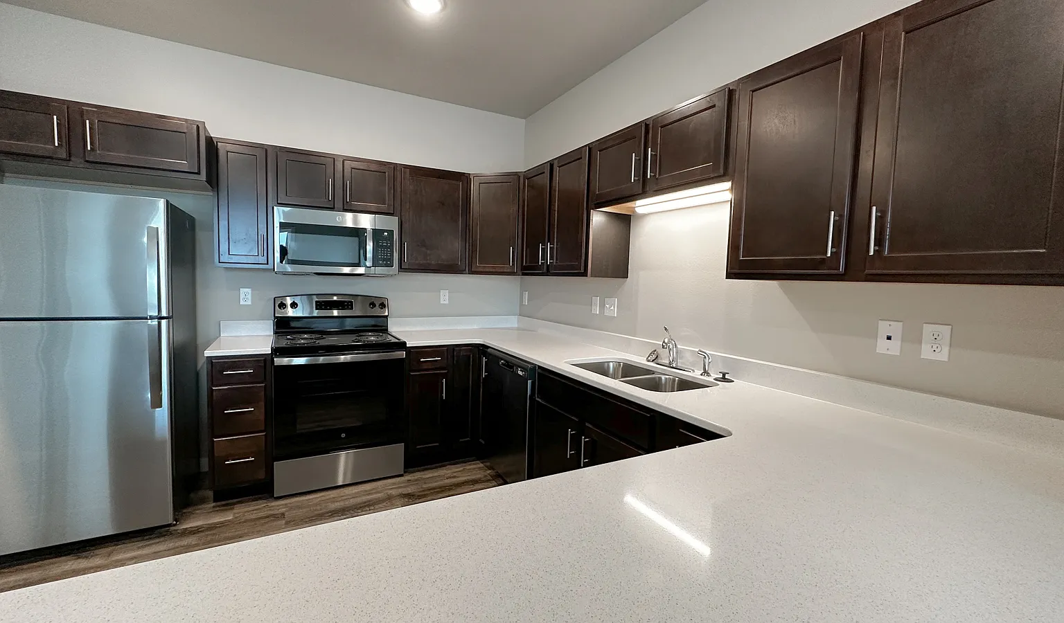 Creekside Apartment Homes — Photo 4