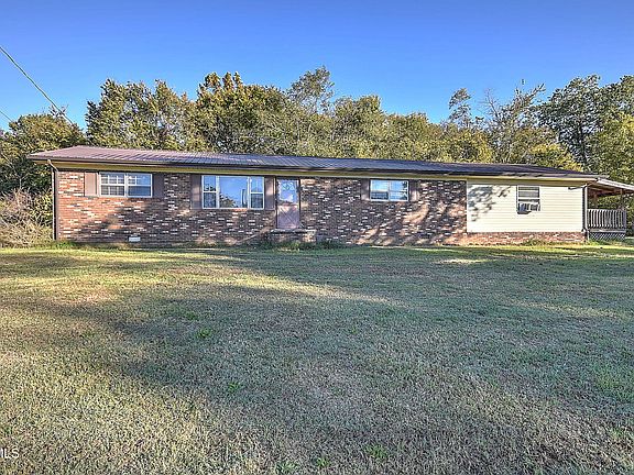 3rd image of 2040 Roe Junction Rd