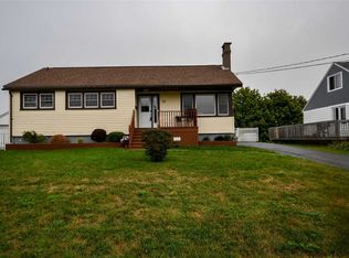 25 Penhorn Dr, Dartmouth, NS B2Y3K2
