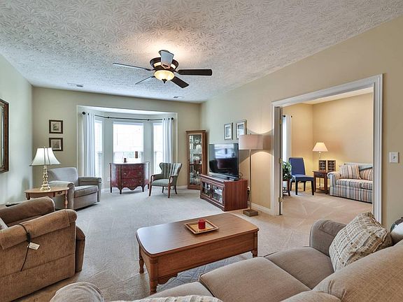 5th image of 8033 Pinnacle Point Dr APT 103