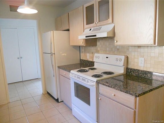 4th image of 76C Heritage Hills Dr