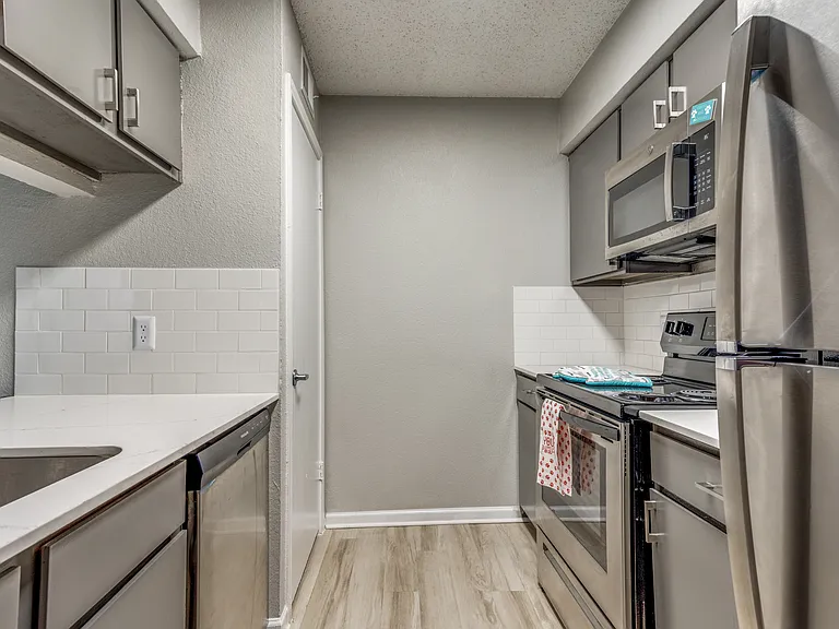 The Durham Apartments — Photo 36