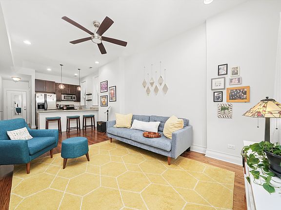 2nd image of 1111 N Winchester Ave APT 2R