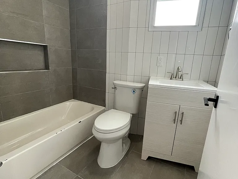 101 Woodlawn Ave #2 — Photo 6