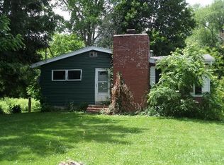 315 N Greece Rd, Hilton, NY 14468