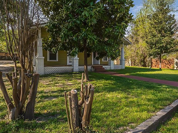 3rd image of 311 W Spring St