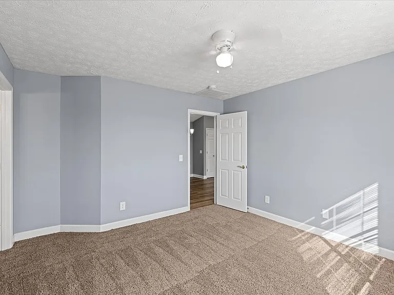 Cross Lake Apartments — Photo 133