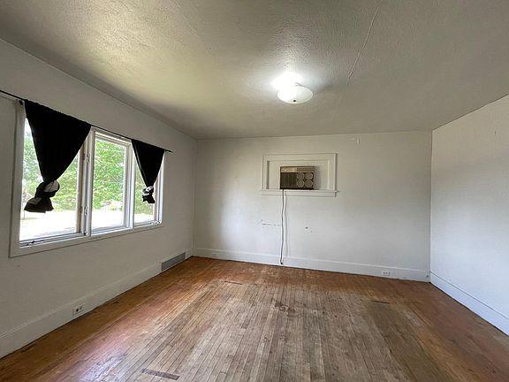 3rd image of 1204 Lincoln Ave