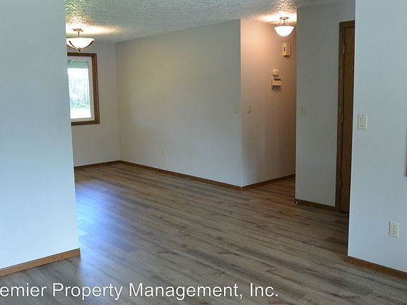 4th image of 14204 SE McGillivray Blvd