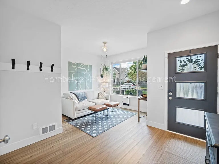 2325 W Bridge Ave — Photo 23
