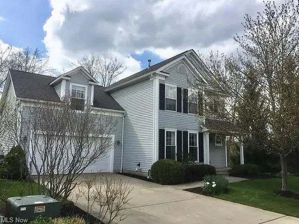 1411 Woodpath Ct, Hudson, OH 44236