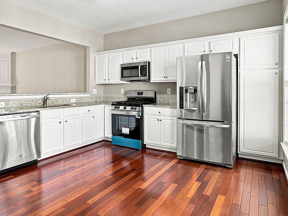 4th image of 3389 Lathenview Ct