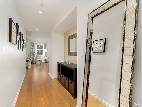 5th image of 10700 NE 4th St Unit 1004