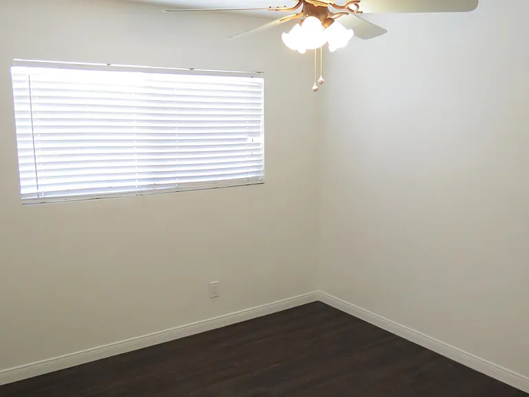 1815 Morrison St — Photo 10